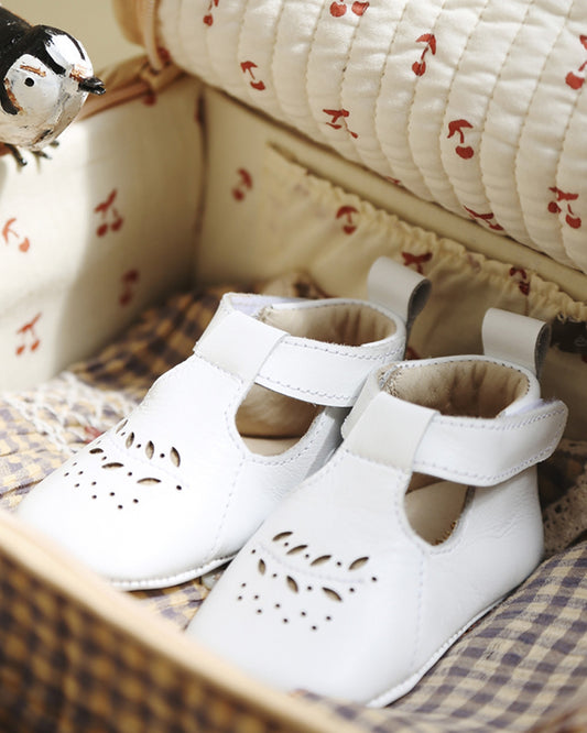 Chaussons feuillage cuir de chèvre lisse blanc