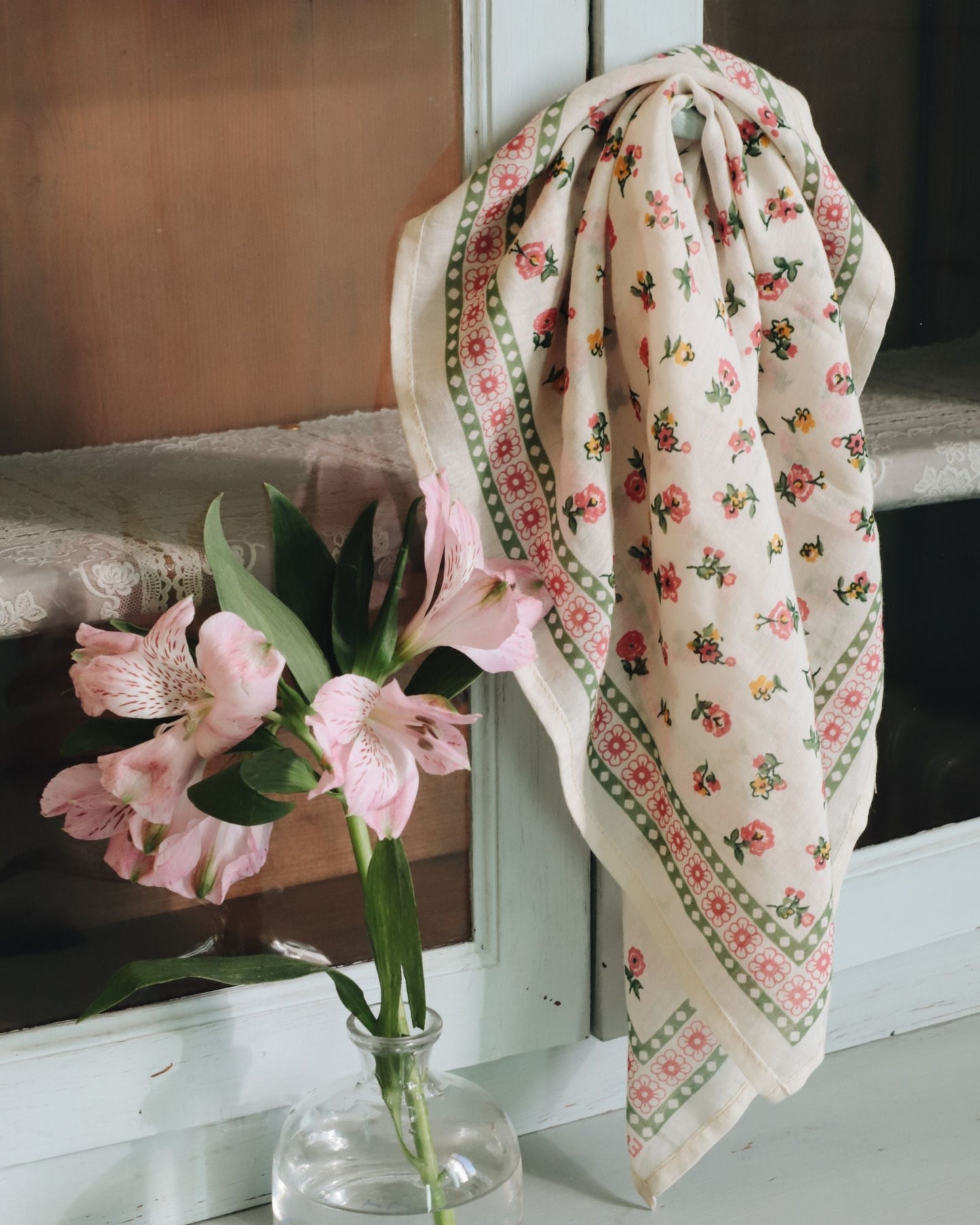 Foulard à fleurs floresco 50 x 50 cm