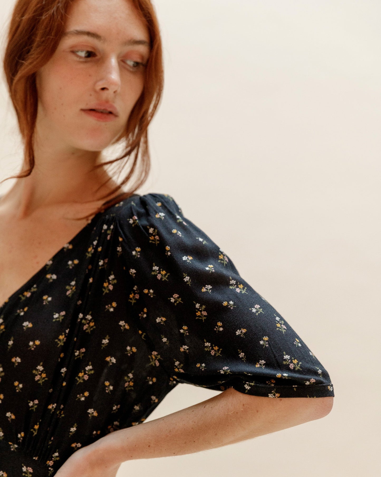 Robe chemisier à fleurs noir