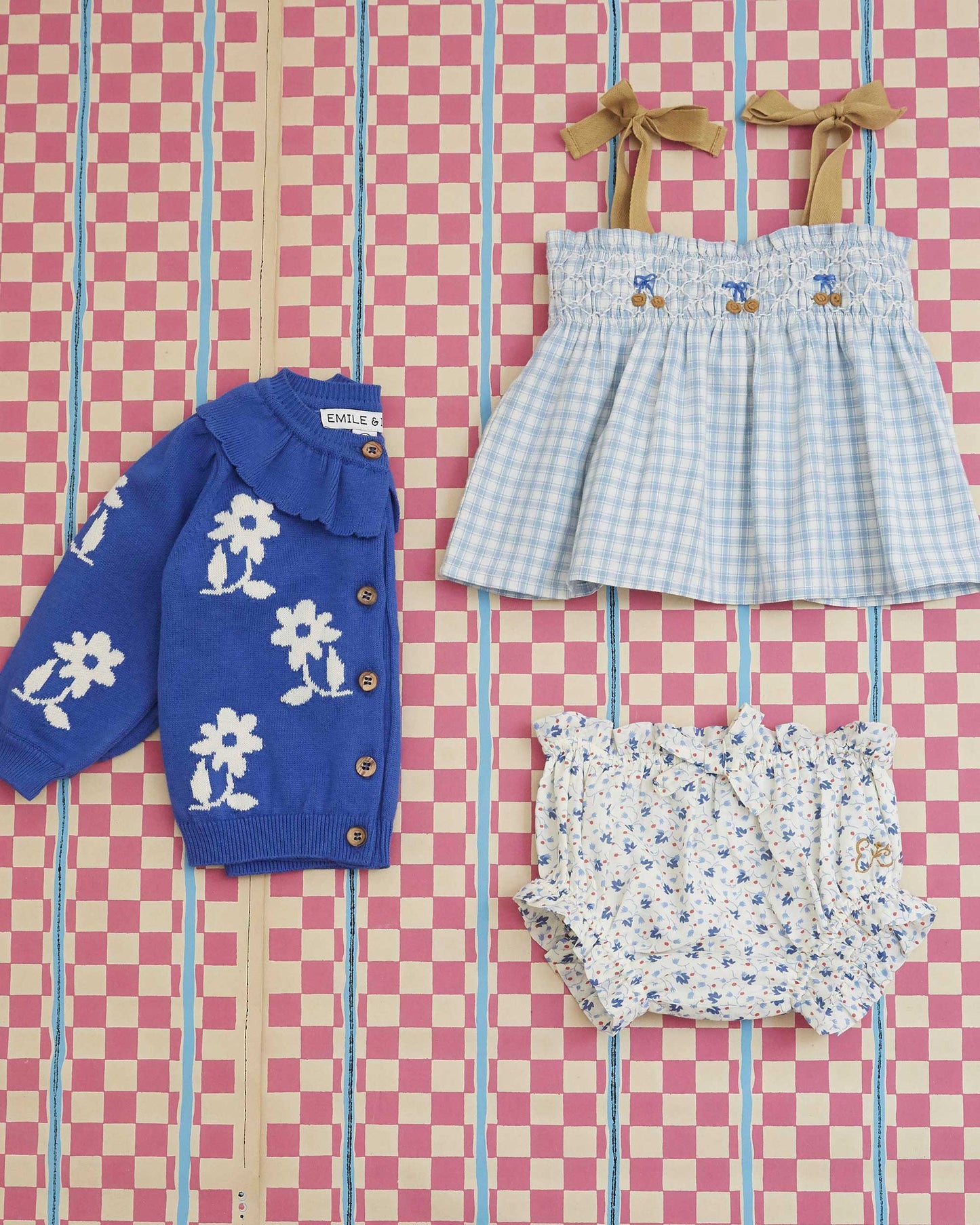 Top smocké broderie carreaux faience