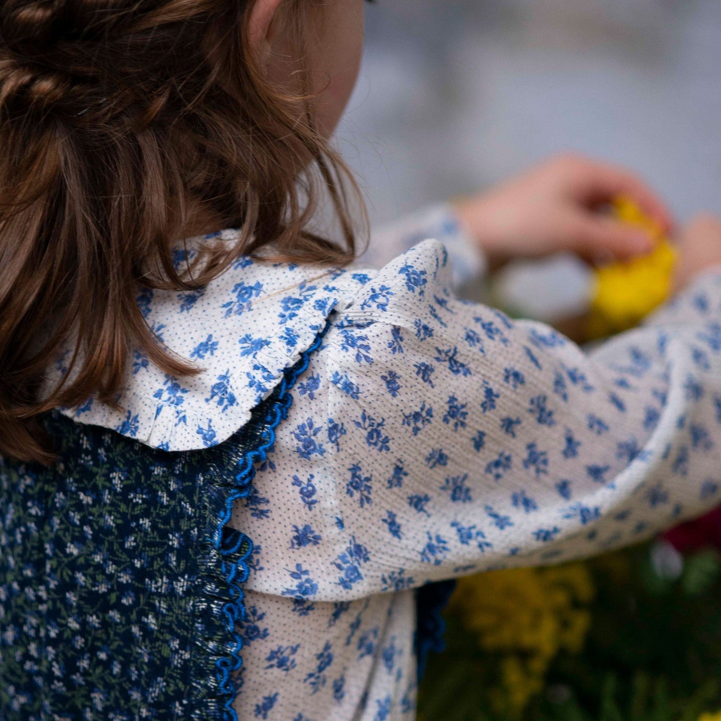 Blouse voile de coton créponné blanc fleurette bleue
