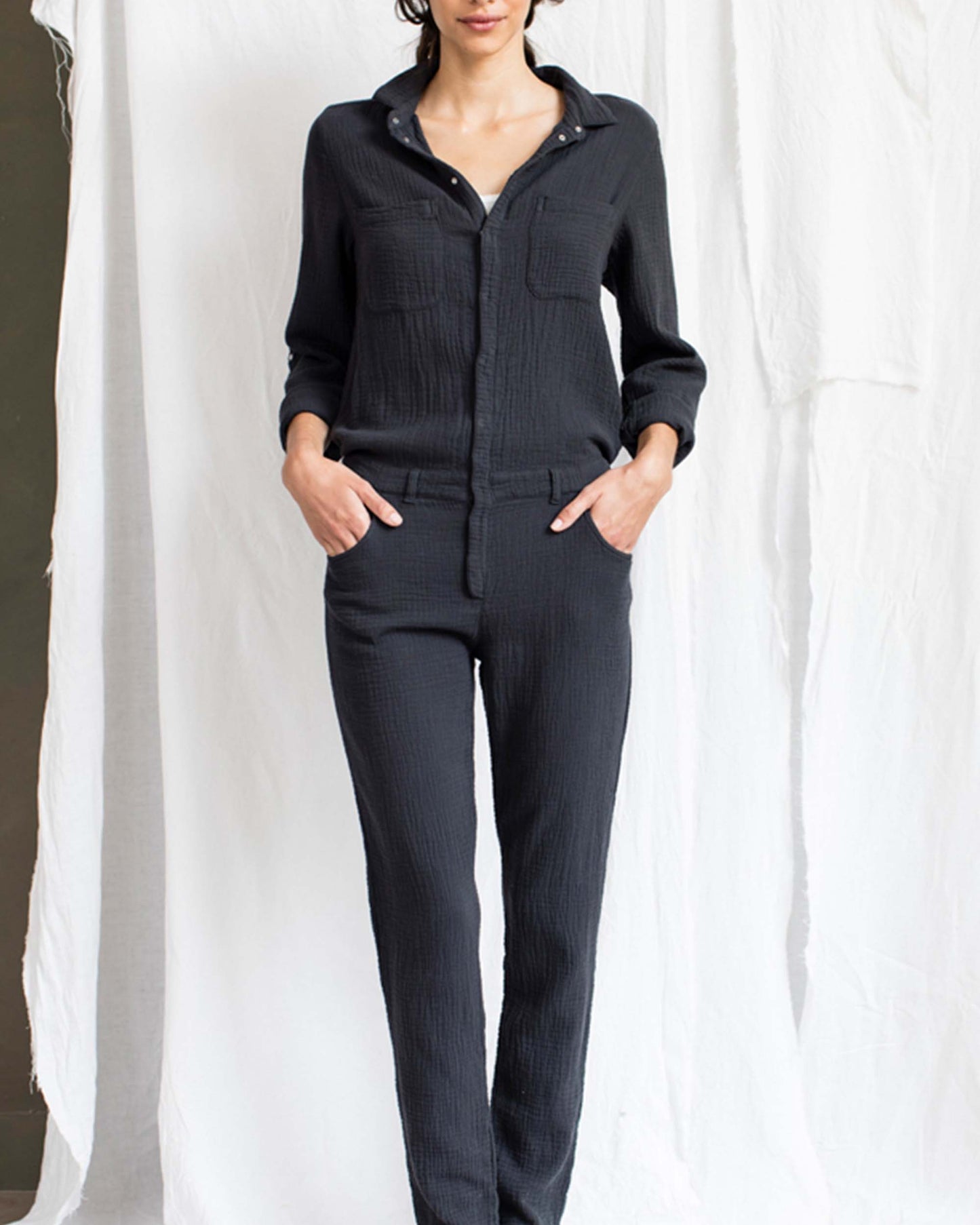 Combinaison femme en gaze de coton bitume