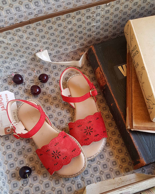 Sandales en cuir coquelicot