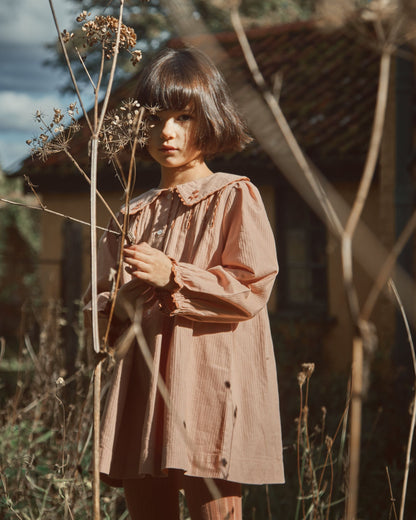 Robe vintage brodée poudre