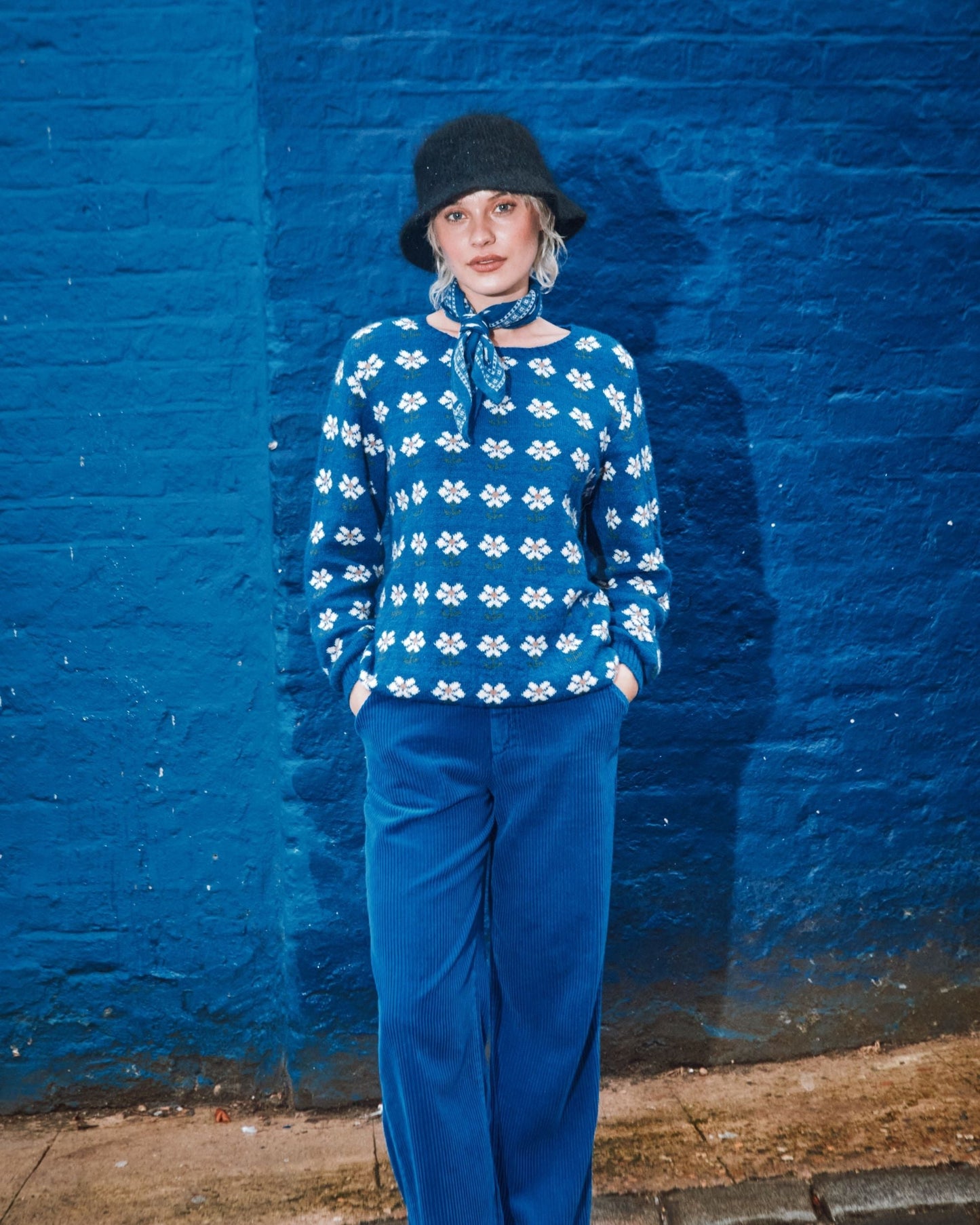 Pull - Marguerite bleu royal