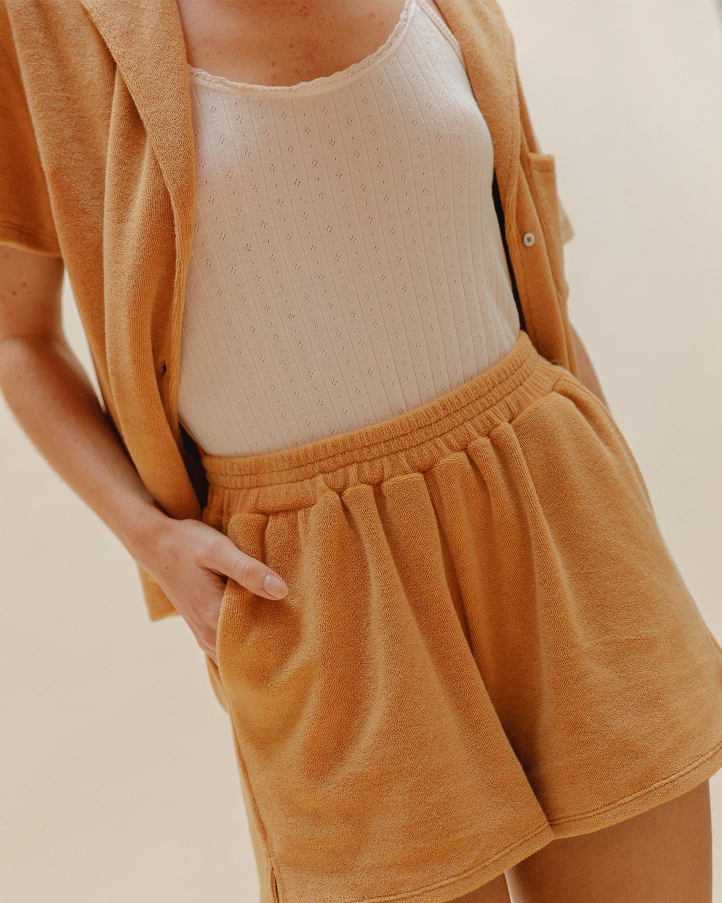 Short éponge uni miel