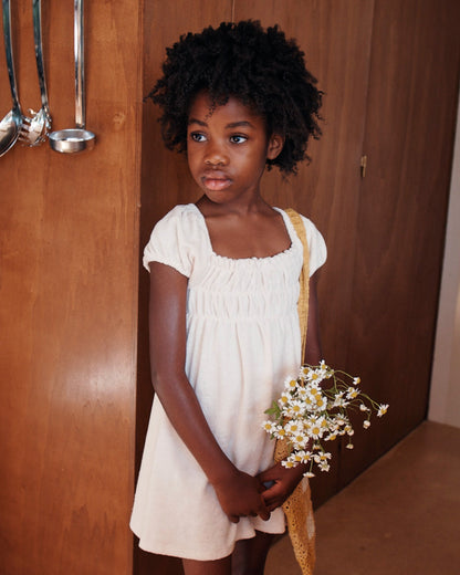Robe éponge smockée crème