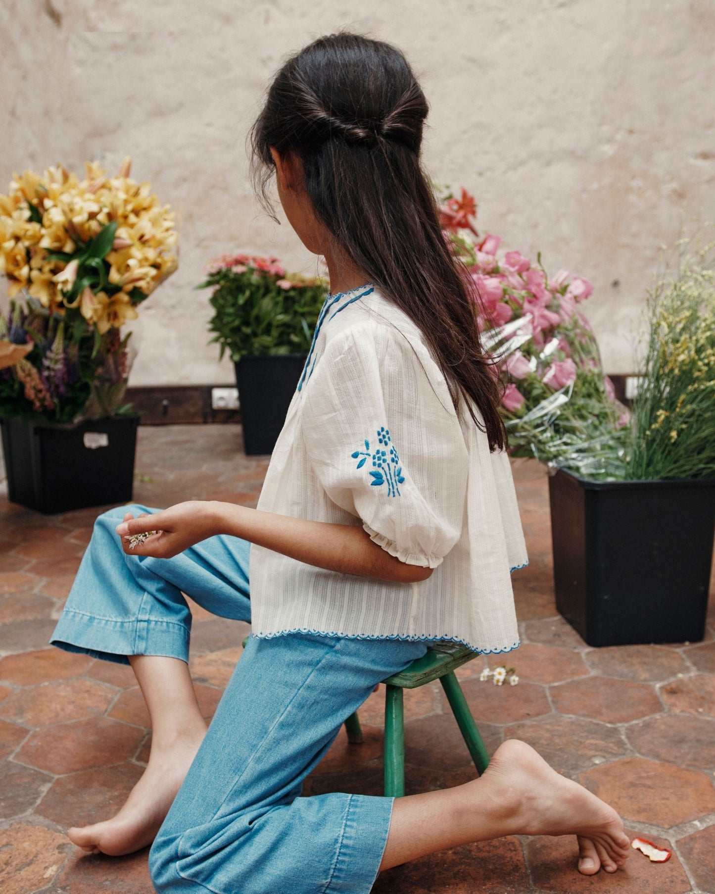 Blouse brodée main écru