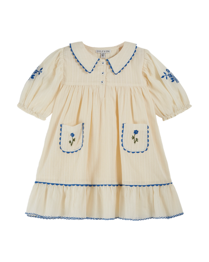 Robe brodée festonnée écru
