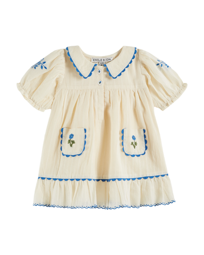 Robe brodée festonnée écru