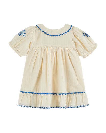 Robe brodée festonnée écru