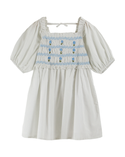 Robe brodée smockée rayures ciel