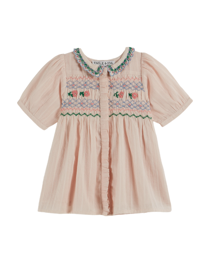 Robe brodée smockée main rose pastel