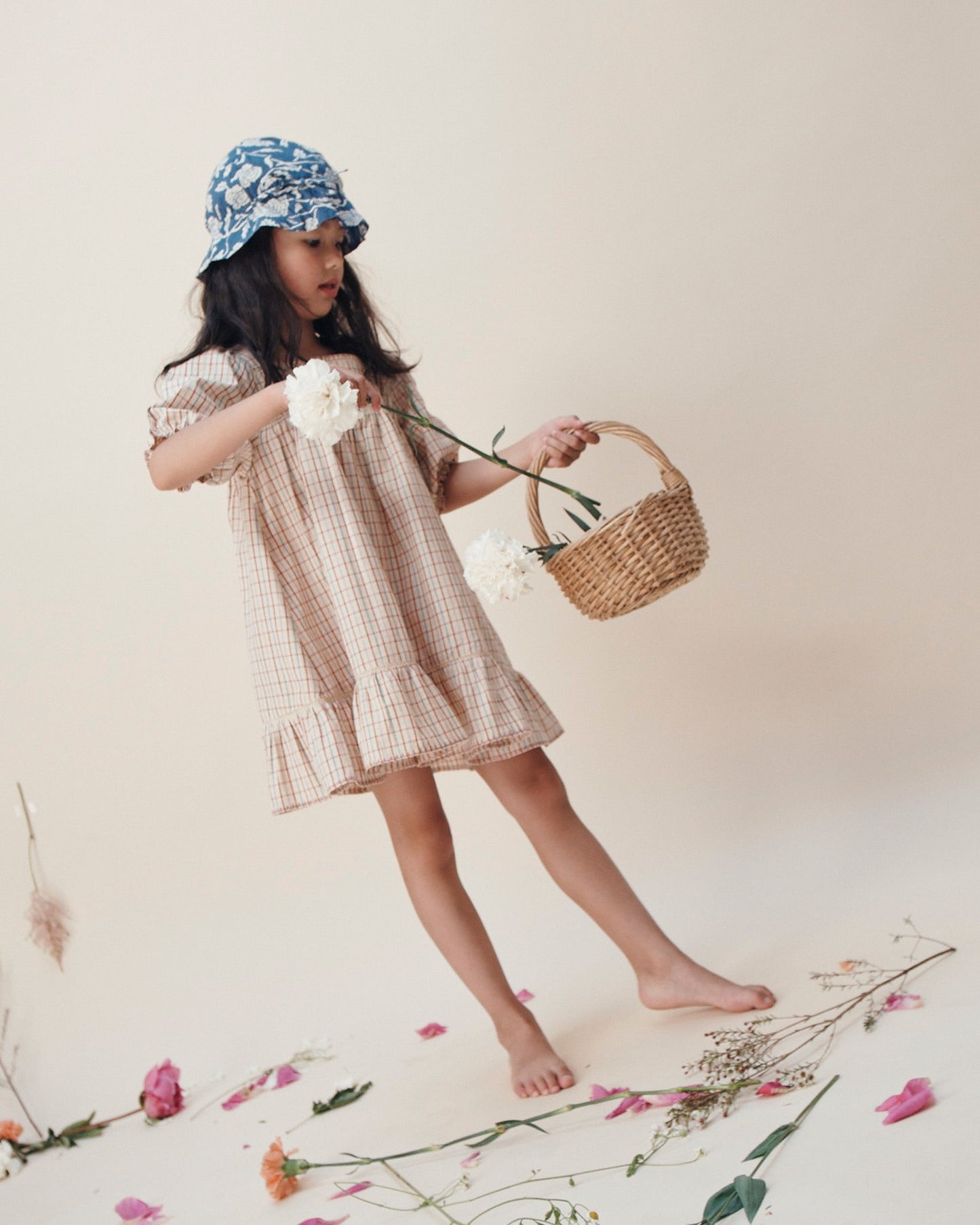 Robe brodée carreaux vanille
