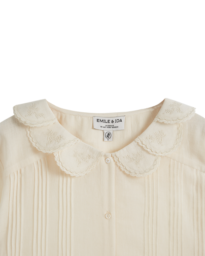 Blouse col pétales blanc cassé