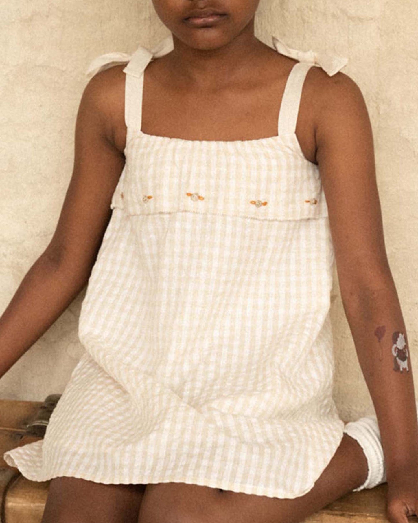 Robe à bretelles seersucker beige