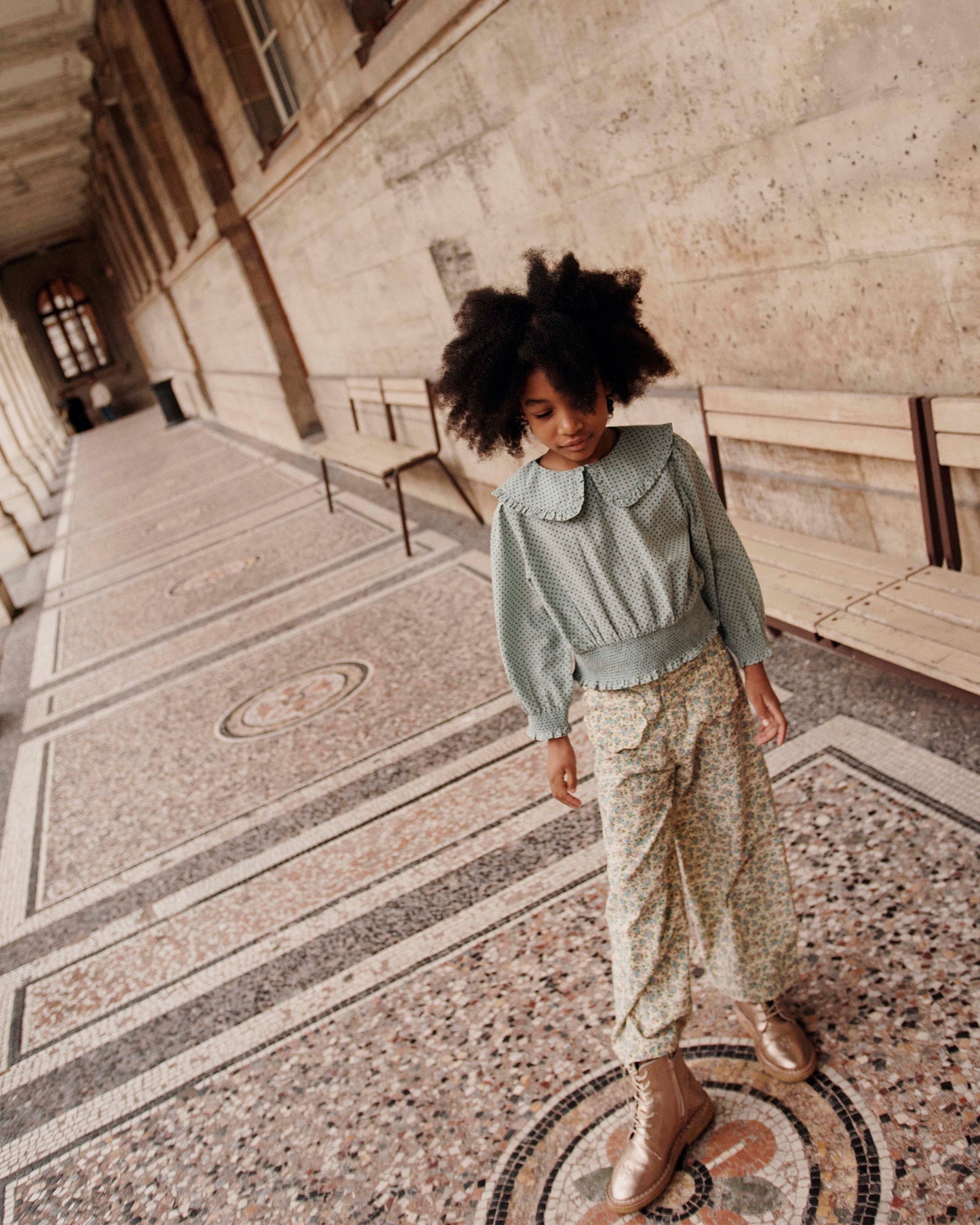 Blouse grand col à pois céladon