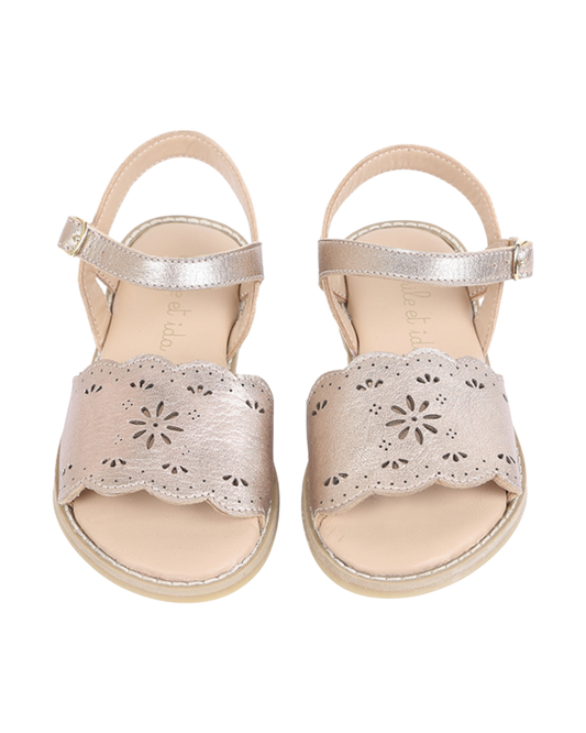Sandales en cuir or