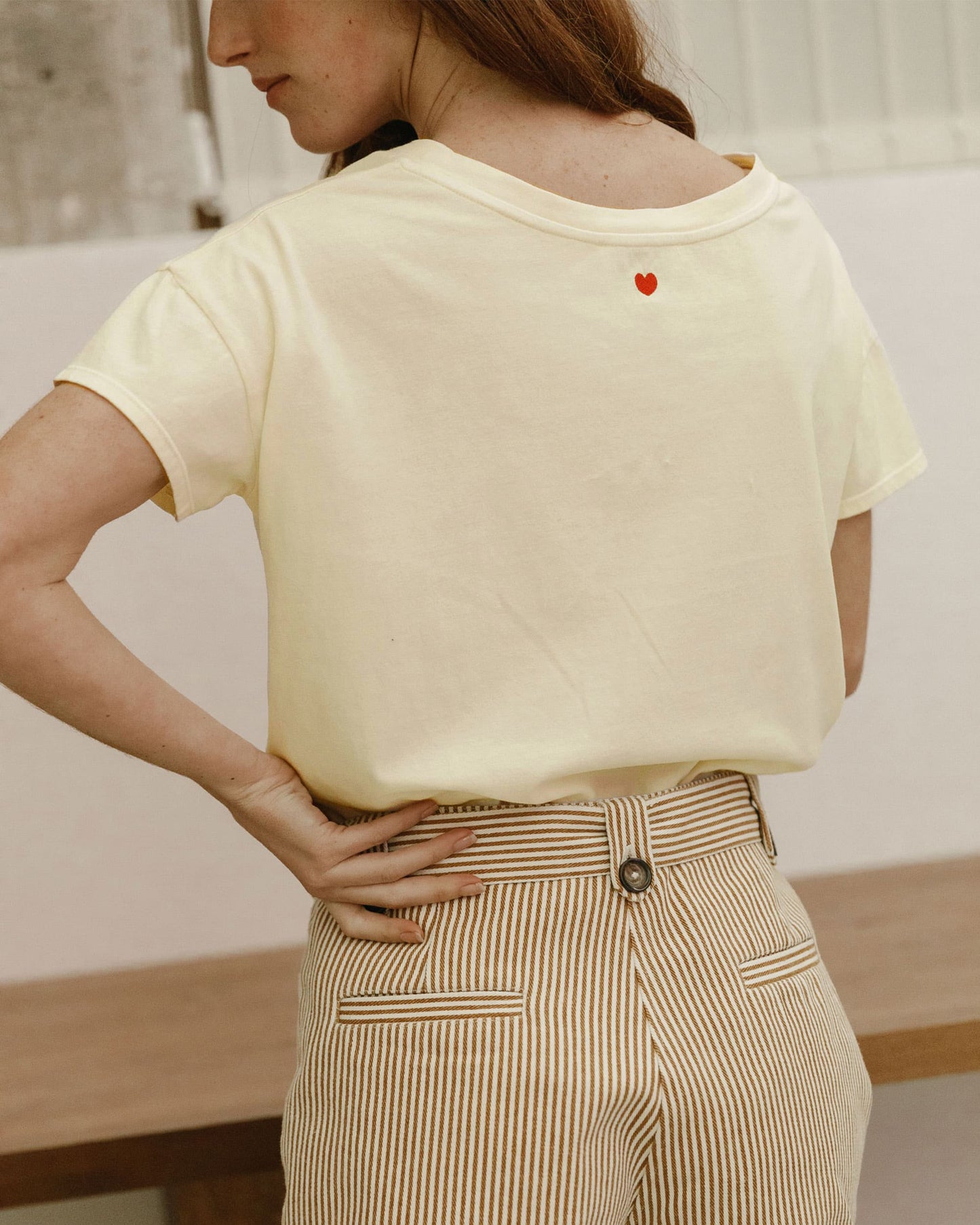 T-shirt coton et teinture bio jaune pâle